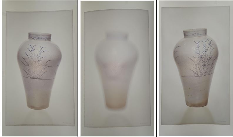 용산 대통령실 2층 국무회의실에 걸린 고영훈 화백 그림 3점. '패랭이꽃' 2점과 '난' 1점.