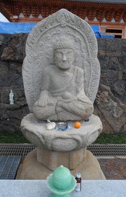 선운정사 돌부처상.