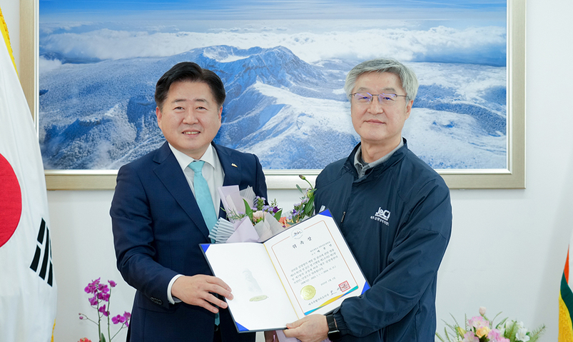 제주도가 배종면 제주대 의학전문대학원 교수를 제주 감영병관리지원단장에 위촉했다. 