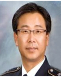 고정근 자치총경