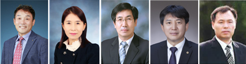 왼쪽부터 강상진 교감, 김공실 교장, 송재충 교장, 양태석 교사, 윤철훈 교장