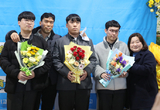 세쌍둥이 고교 졸업시킨 제주 엄마 "시원합니다"