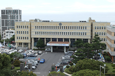 "담임교사, 학교 공문 500여건 중 50여건 접수 ... 보고는 0∼4건"