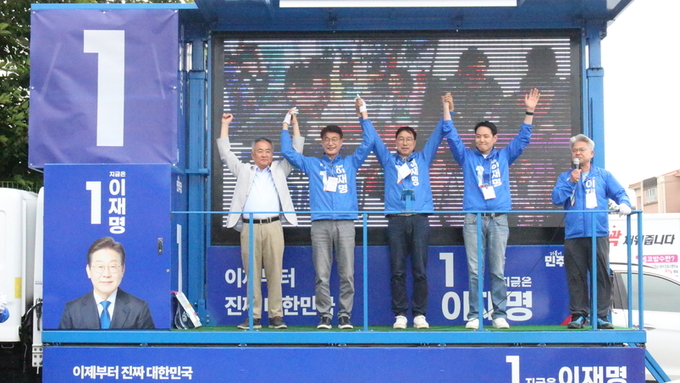 이재명 제주선대위, 제주시민속오일시장서 총력 유세 ... "내란세력 심판"