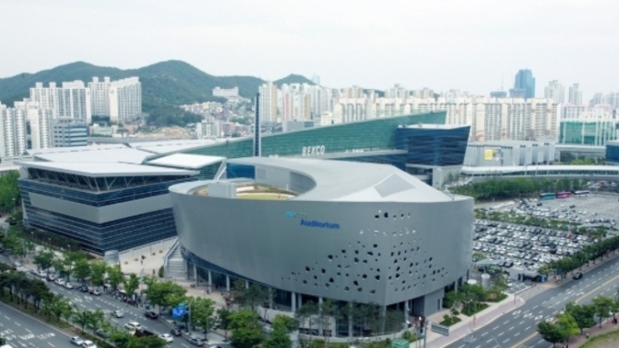 '유네스코 5관왕' 제주, 세계유산위원회 유치 실패 … 개최지는 부산