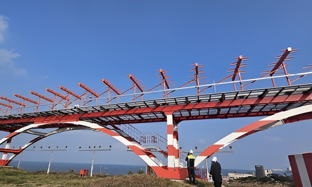 제주공항 로컬라이저, 철재 구조물 안전성 논란에 철거