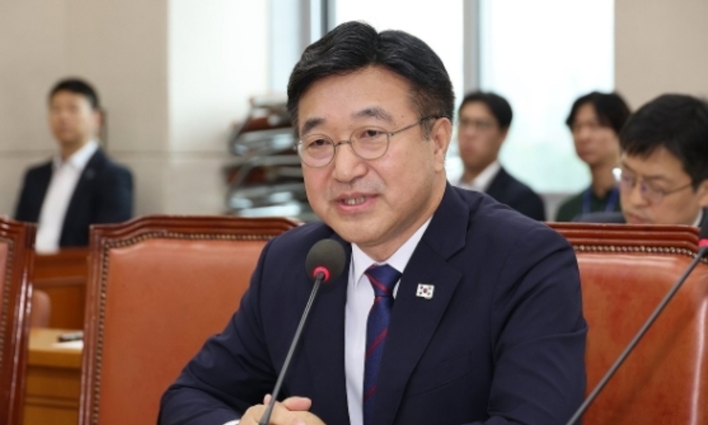 윤호중 "제주 기초단체 2개냐 3개냐, 주민투표 전 결정해야"
