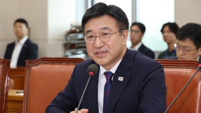 윤호중 "제주 기초단체 2개냐 3개냐, 주민투표 전 결정해야"