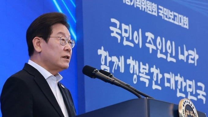 '신자유주의 극복' 내세운 국민주권 정부 ... 제주국제자유도시, 기로에 서다