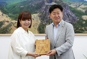 제주도 홍보대사에 가수 겸 배우 원미연씨