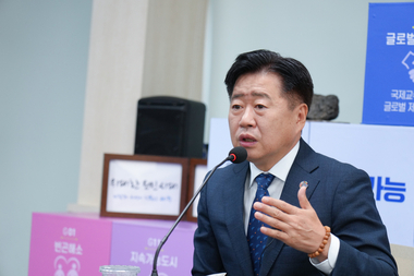 오영훈 "재선 출마, 임박해 결정" … 탈당·무소속 질문에 "왜 그런 질문?"