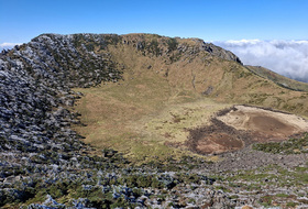 제주 아침기온 뚝 ... 한라산에 올가을 첫 상고대 관측