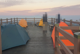 기생화산 정상에서 밤새 캠핑·술·고기? … 제주도, 강력 단속 나선다