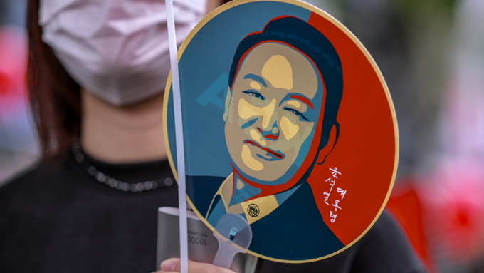 계엄 미안하지만 너희 탓이야 … 월매보다 못한 의원님들