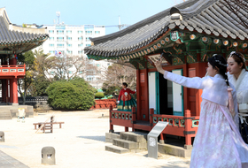 4년 연속 1300만명대 방어한 제주 .... 외국관광객이 분위기 바꿨다