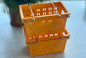 버려지는 감귤 컨테이너, 미니어처 기념품으로 재탄생