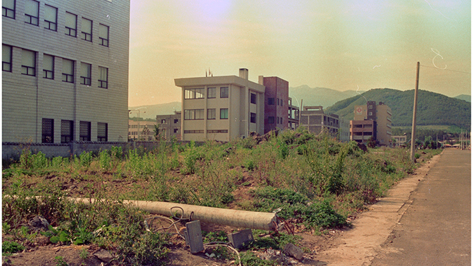 [포토 제주오디세이] 1981년 제주시 사장길(신제주초 맞은편) 그리고 지금