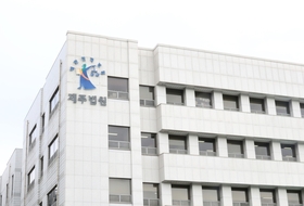 군 복무중 후임 폭행하고 상관 모욕한 20대 징역 10개월