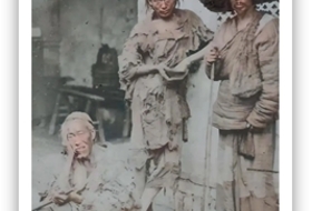 거지들의 지능적 돈벌이 수단 ... 신이 되었다.