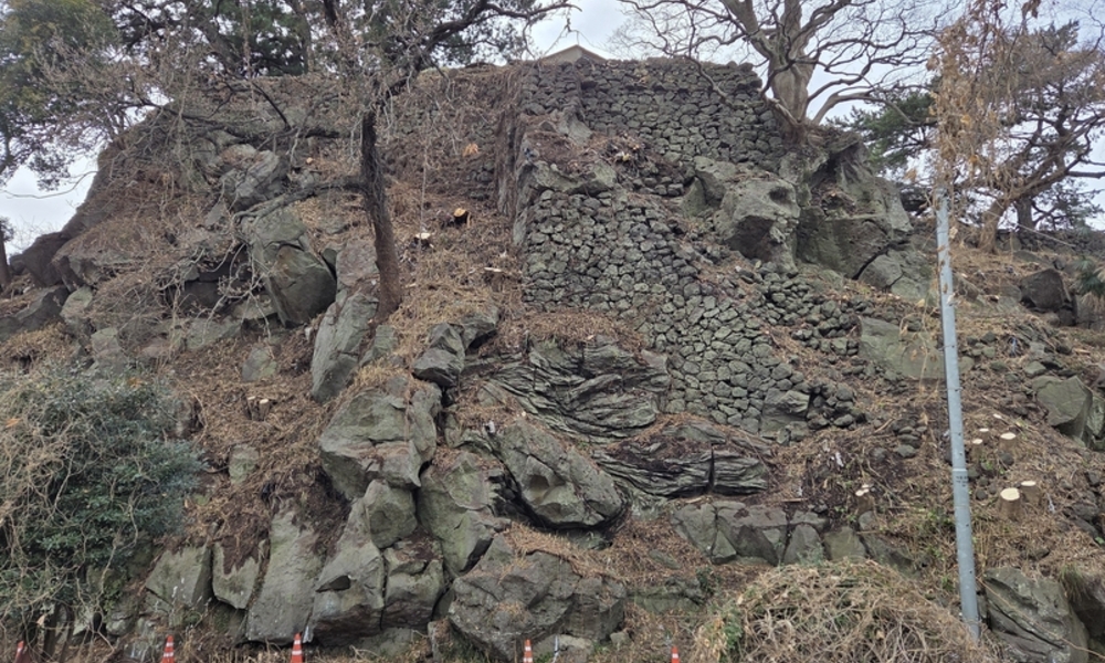 옛 제주성 성곽 잔해 찾았다 … "방어용 여장 실제 모습 첫 확인"