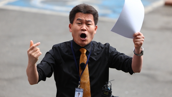 부정선거, 정치판, OTT까지… 가히 무당들의 전성시대