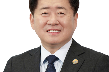 오영훈, 제주도지사 예비후보 등록 ... 재선 도전 나서다