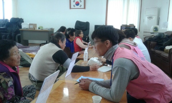 27일 서귀포의료원은 마라도주민을 대상으로 무료진료를 실시했다 <서귀포의료원>